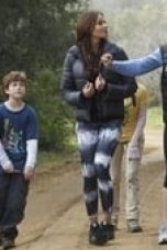 Movie poster: Modern Family Season 2 Episode 21